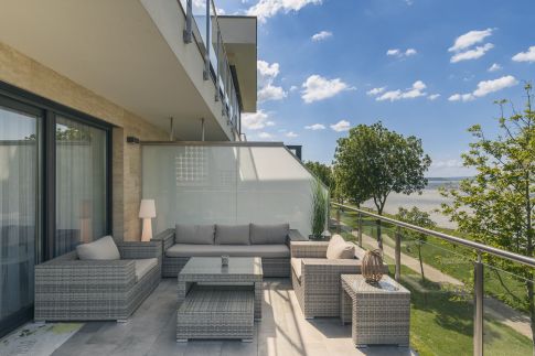 Balaton Bliss Lakefront Apartman – Siófok