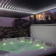 Velora Lux Apartman – Kovácsszénája