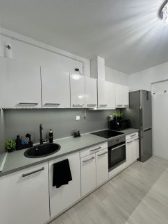 Picúr és Manó Apartmanjai – Baja