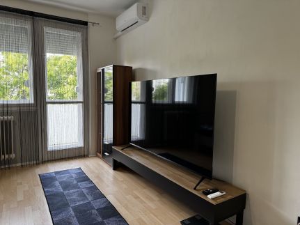 Május 1 Apartman – Komló fotó 1