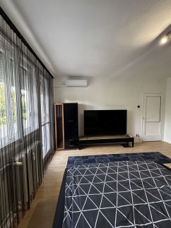 Május 1 Apartman – Komló fotó 2