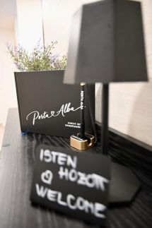 Porta Alba Apartman – Nyúl