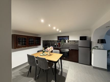 Laraland Apartman – Szeghalom fotó 2