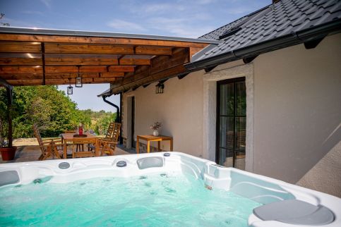 Casa Nera Vendégház by NW – Nyergesújfalu fotó 18