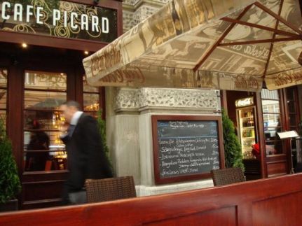 Cafe Picard & Restaurant9