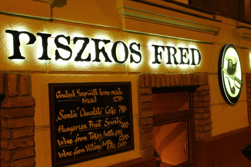 Piszkos Fred Söröző & Casino – Cegléd