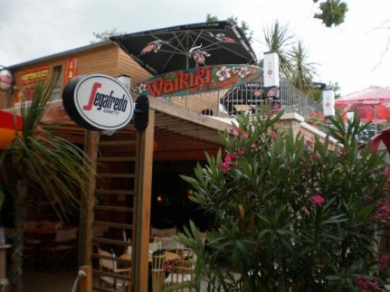 Waikiki Cocktail Bar13