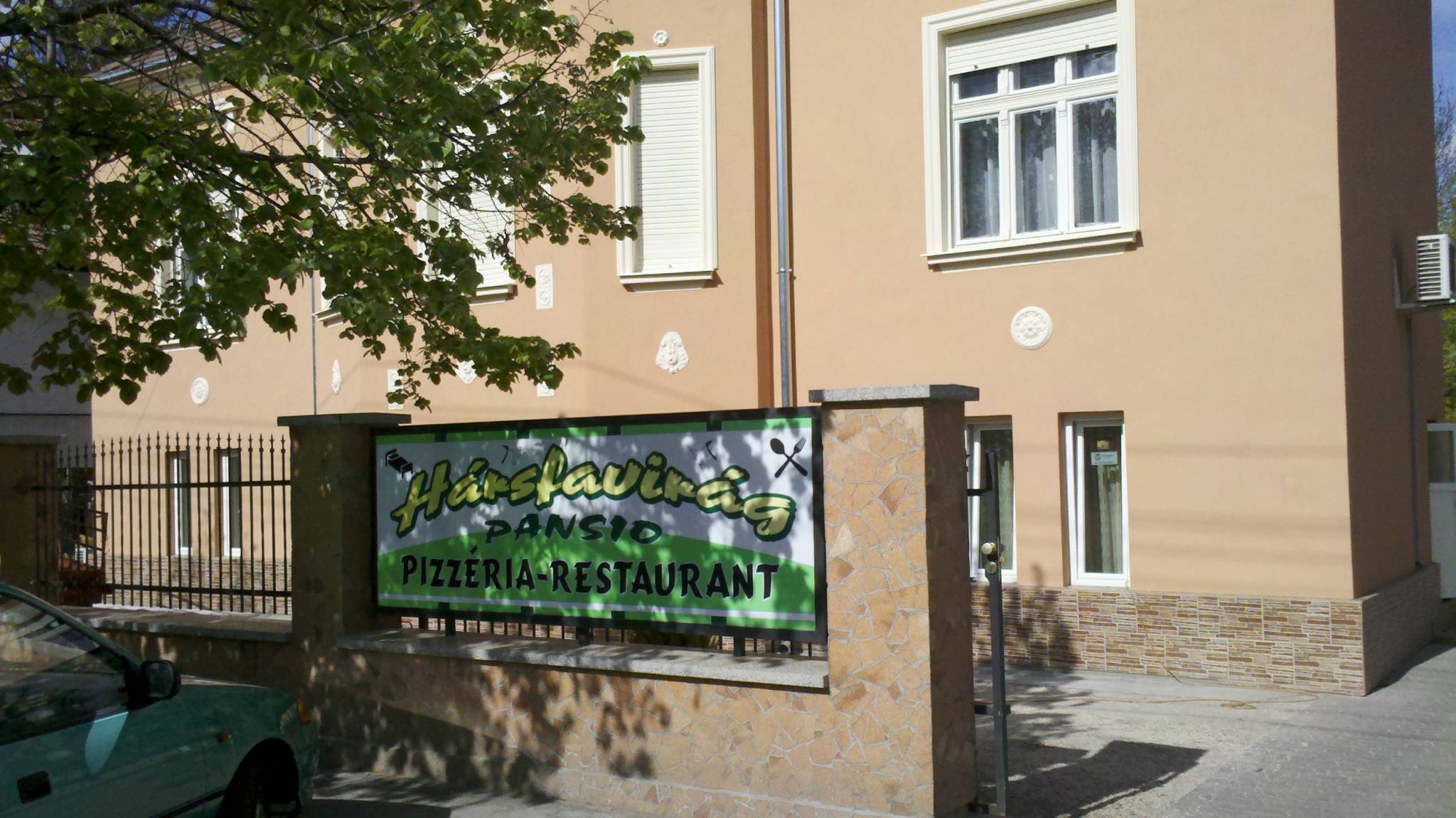 Hársfavirág Pizzéria Étterem – Pápa fotó 1