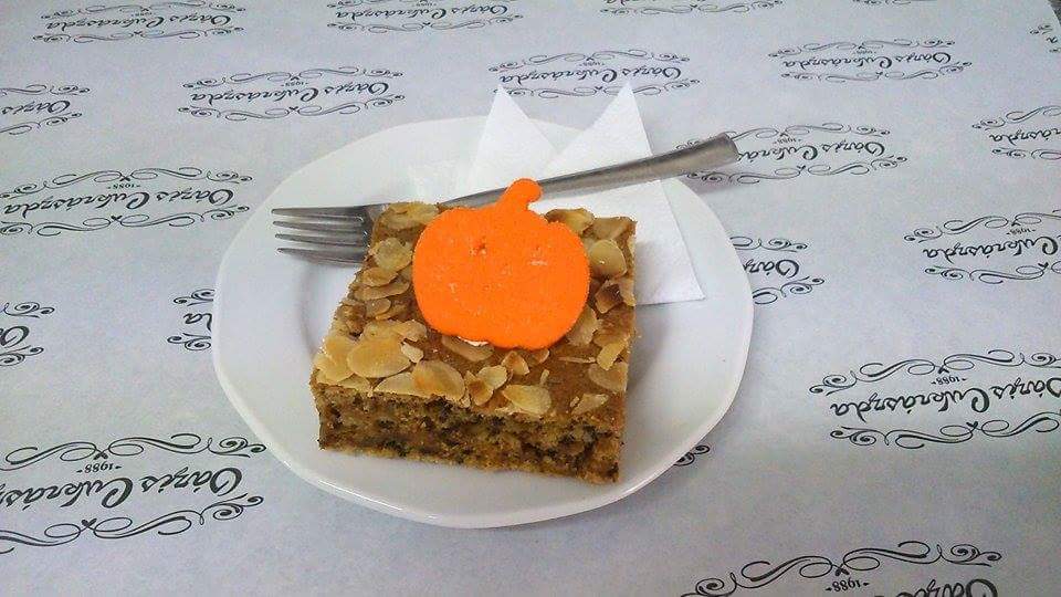 Oázis Cukrászda Kávéház – Solt fotó 2