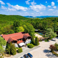 Pollushof Panzió és Étterem