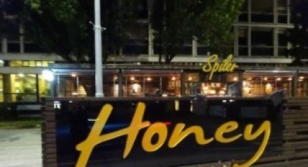 Honey Restaurant & Club1