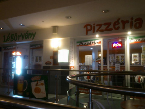 Légörvény Pizzéria - Pizzák Háza – Keszthely fotó 16