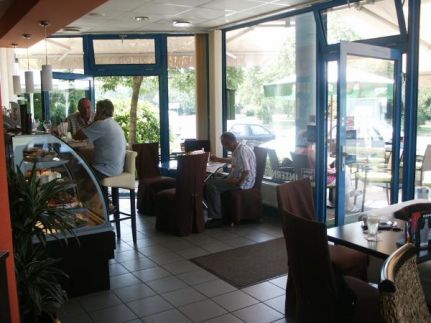 Café Azzurro9