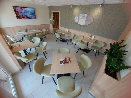 Cafe Relax Apartments11