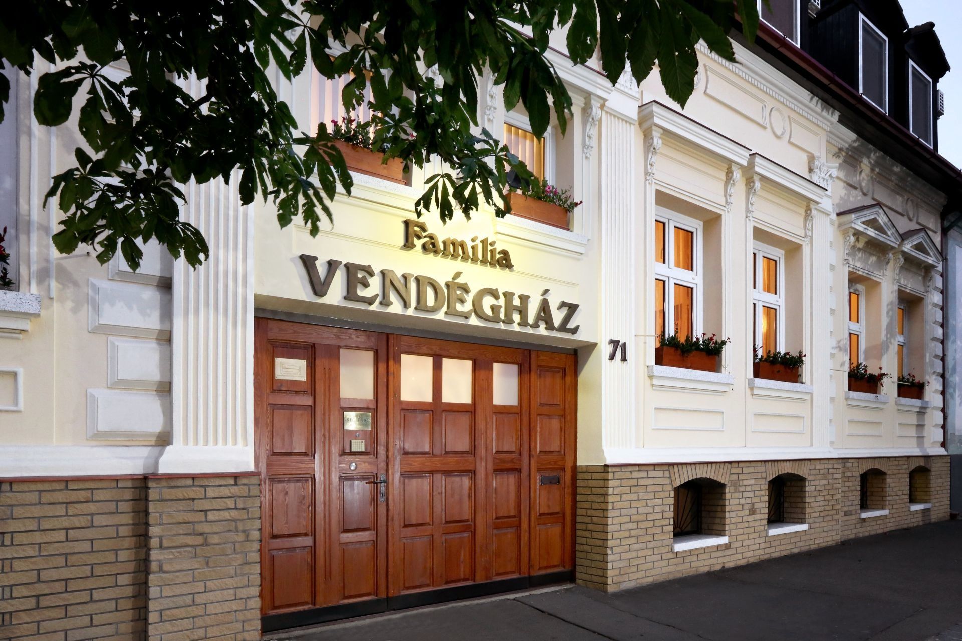 Família Vendégház – Szeged