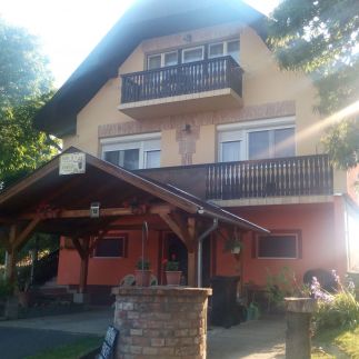 Ország Apartmanház